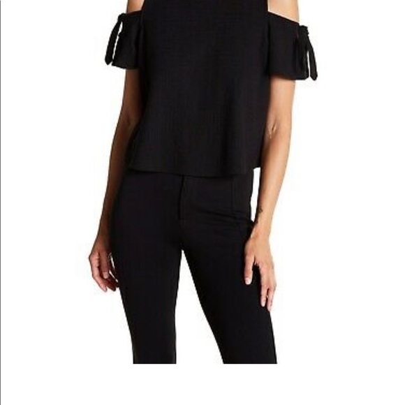 Madewell Tops - Madewell black cold shoulder top